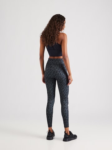 Regular Leggings 'Liddy' ABOUT YOU en vert