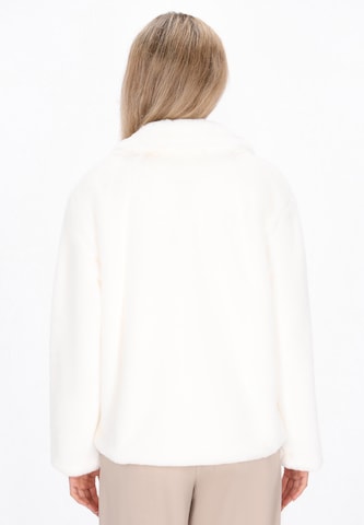 Veste d’hiver Usha en blanc