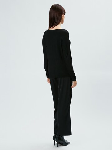 Influencer Shirt in Black
