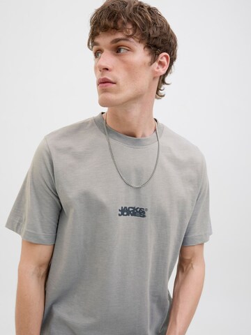 JACK & JONES Bluser & t-shirts 'JCOSAGO' i grå