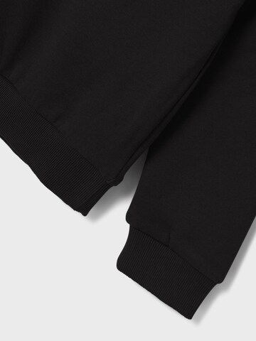 NAME IT - Sudadera 'Vian' en negro