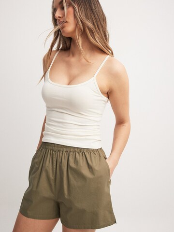 NA-KD Regular Pants in Green