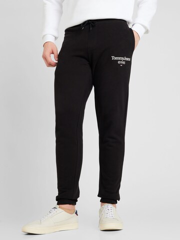 Tapered Pantaloni di Tommy Jeans Plus in nero: frontale