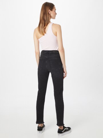 Coupe slim Jean 'Pia' LTB en noir