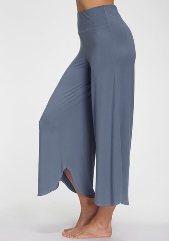 LASCANA Wide Leg Pyjamahose in Blau