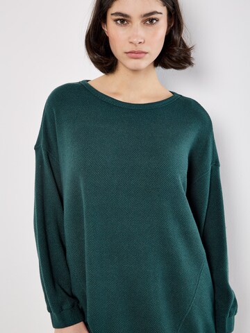 Robe ' ' Apricot en vert