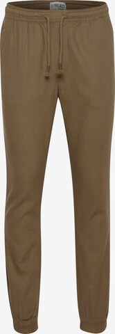 11 Project Slim fit Pants in Brown: front