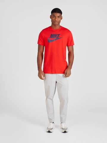 Nike Sportswear Regular fit Μπλουζάκι 'ICON FUTURA' σε κόκκινο