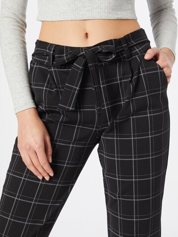 Hailys Slim fit Pleat-Front Pants 'Emilia' in Black