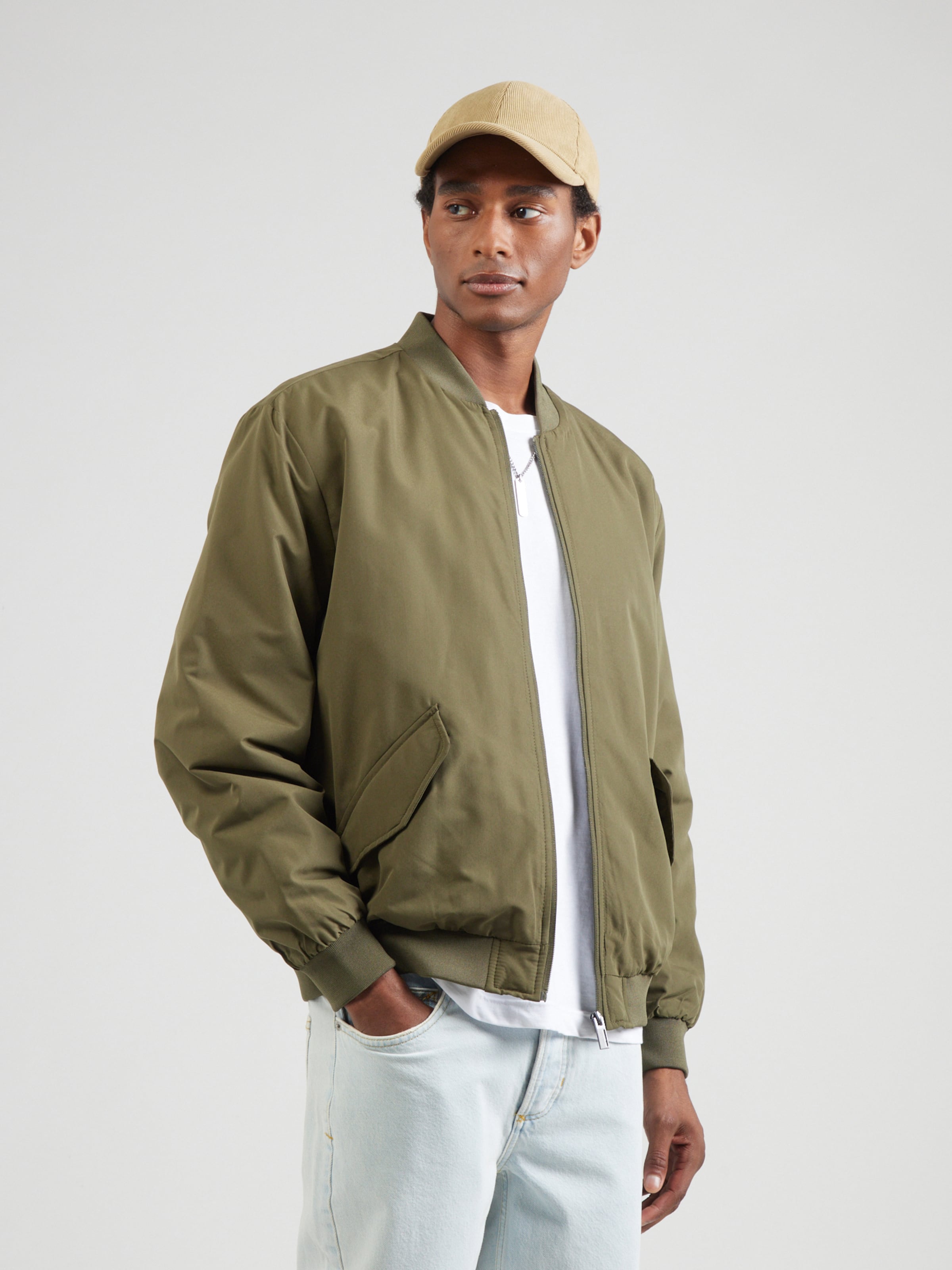 Only & Sons Between-Season Jacket 'ONSRUSSEL' in Olive | ABOUT YOU