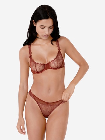 ETAM String in Braun