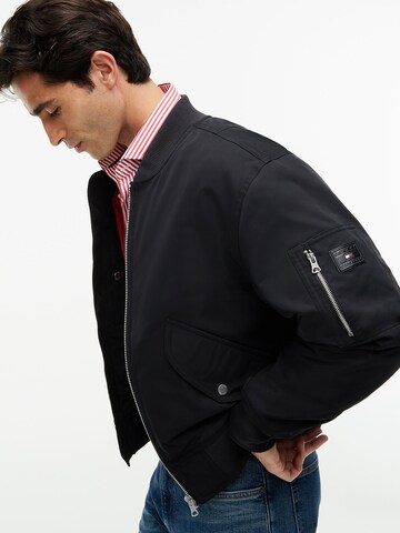 TOMMY HILFIGER Jacke in Schwarz