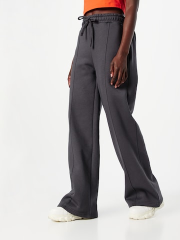 ALPHA INDUSTRIES Wide Leg Hose in Grau: predná strana