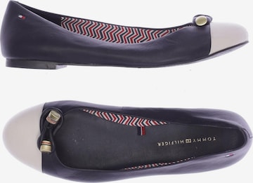TOMMY HILFIGER Flats & Loafers in 37 in Blue: front