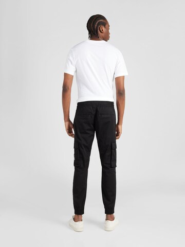 Calvin Klein Jeans Tapered Cargo nadrágok - fekete