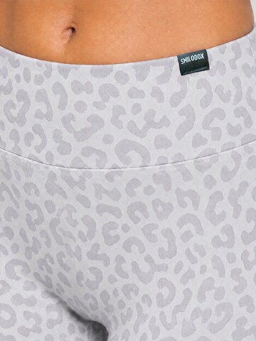 Smilodox Skinny High Waist Leggings ' Velvara ' in Grau