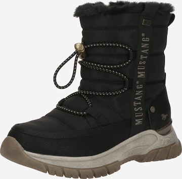 MUSTANG Къси ботуши в черно: отпред