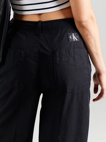 Calvin Klein Jeans Loosefit Παντελόνι πλισέ σε μαύρο