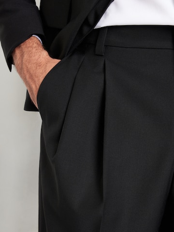 HUGOregular Hlače na crtu 'Fedix251' - crna boja