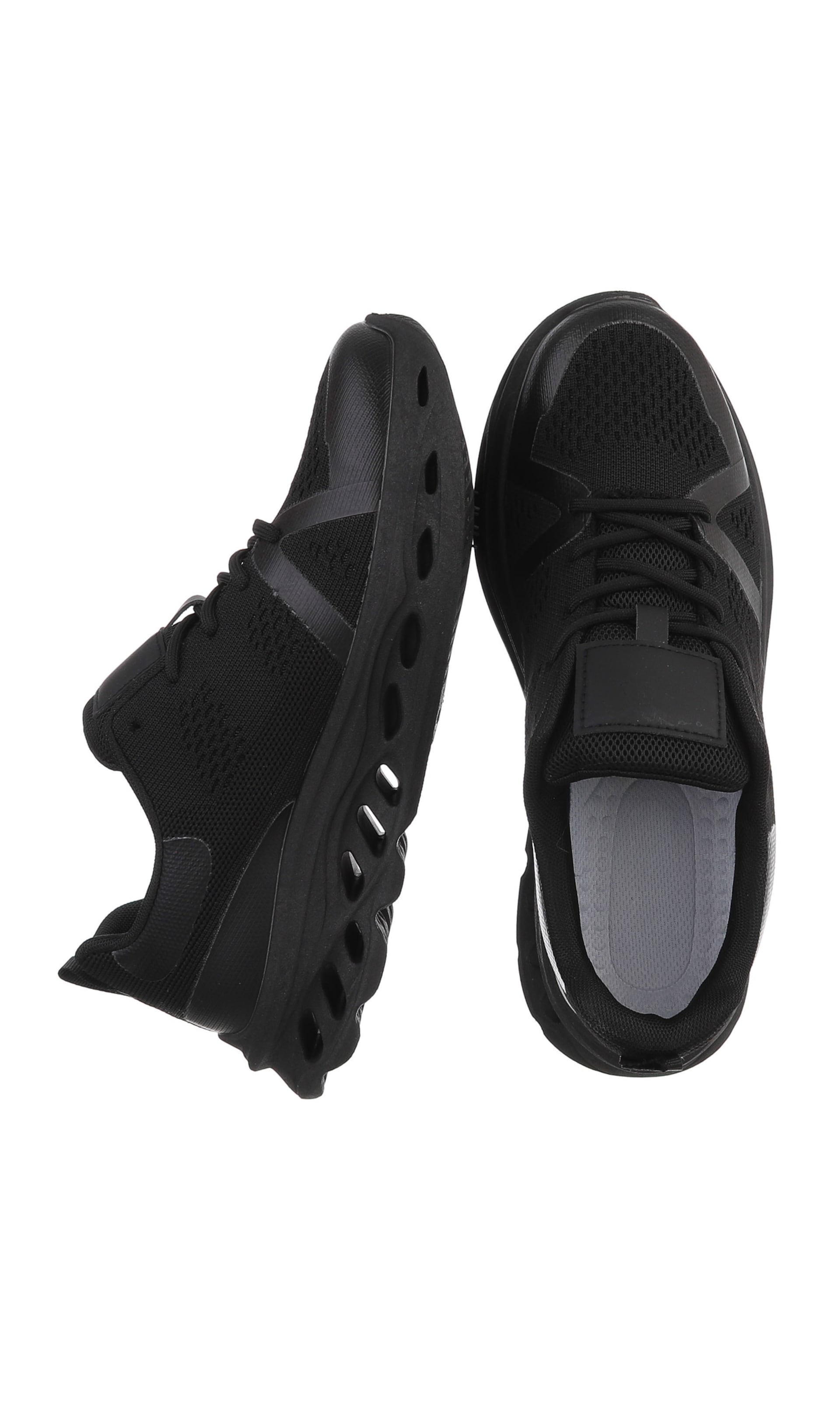 CoolWalk Sneakers in Black