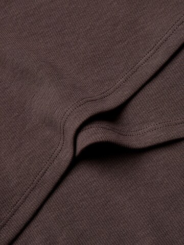 Next - Camiseta en marrón