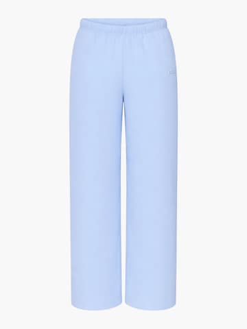 cfab (formerly creamy fabrics) - Pierna ancha Pantalón 'Everyday Relaxed Fit Straight Pants' en azul: frente