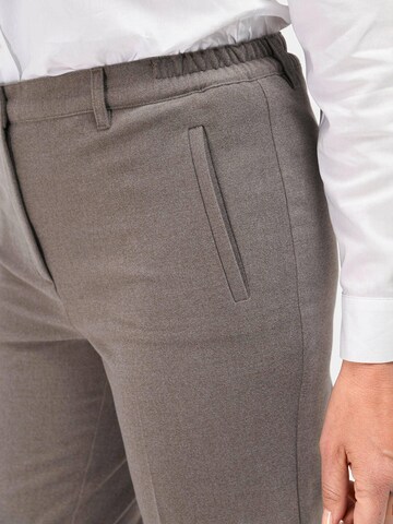 Goldner Regular Trousers with creases 'Anna' in Brown