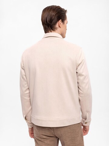 Antioch Välikausitakki värissä beige