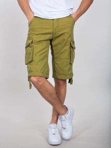 ALPHA INDUSTRIES Loosefit Broek 'Jet' in Groen: voorkant