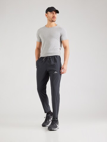 Effilé Pantalon de sport 'DAWN RANGE' NIKE en noir