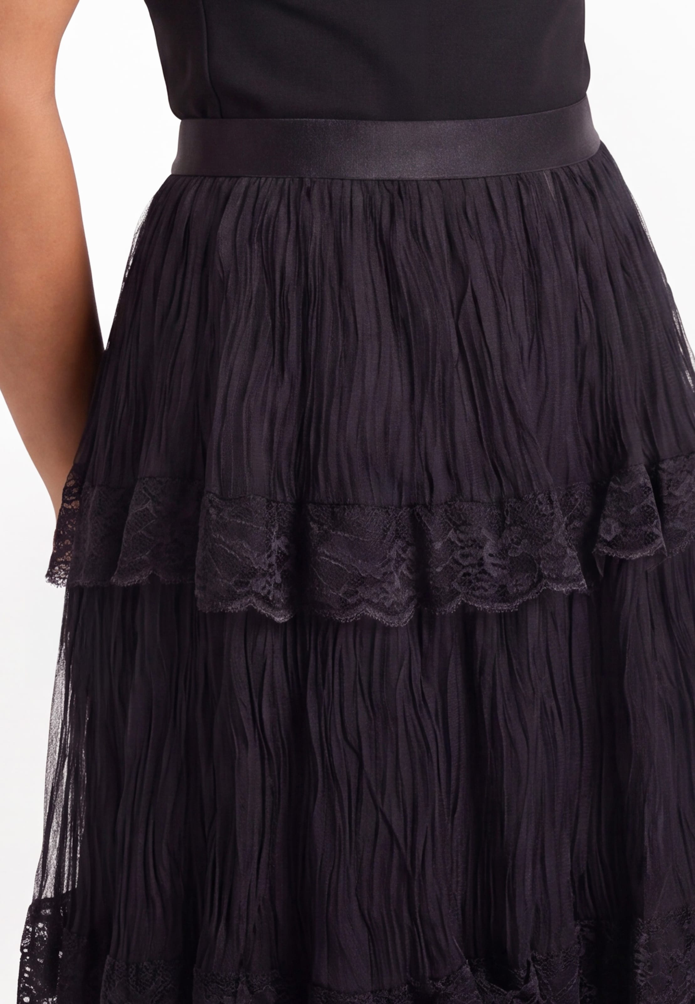 usha BLACK LABEL Skirt in Black
