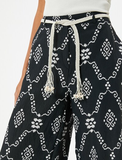 Koton Hose in schwarz / weiß, Produktansicht