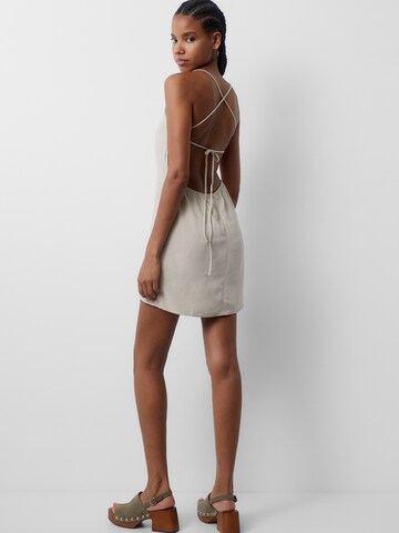 Pull&Bear Kleid in Beige