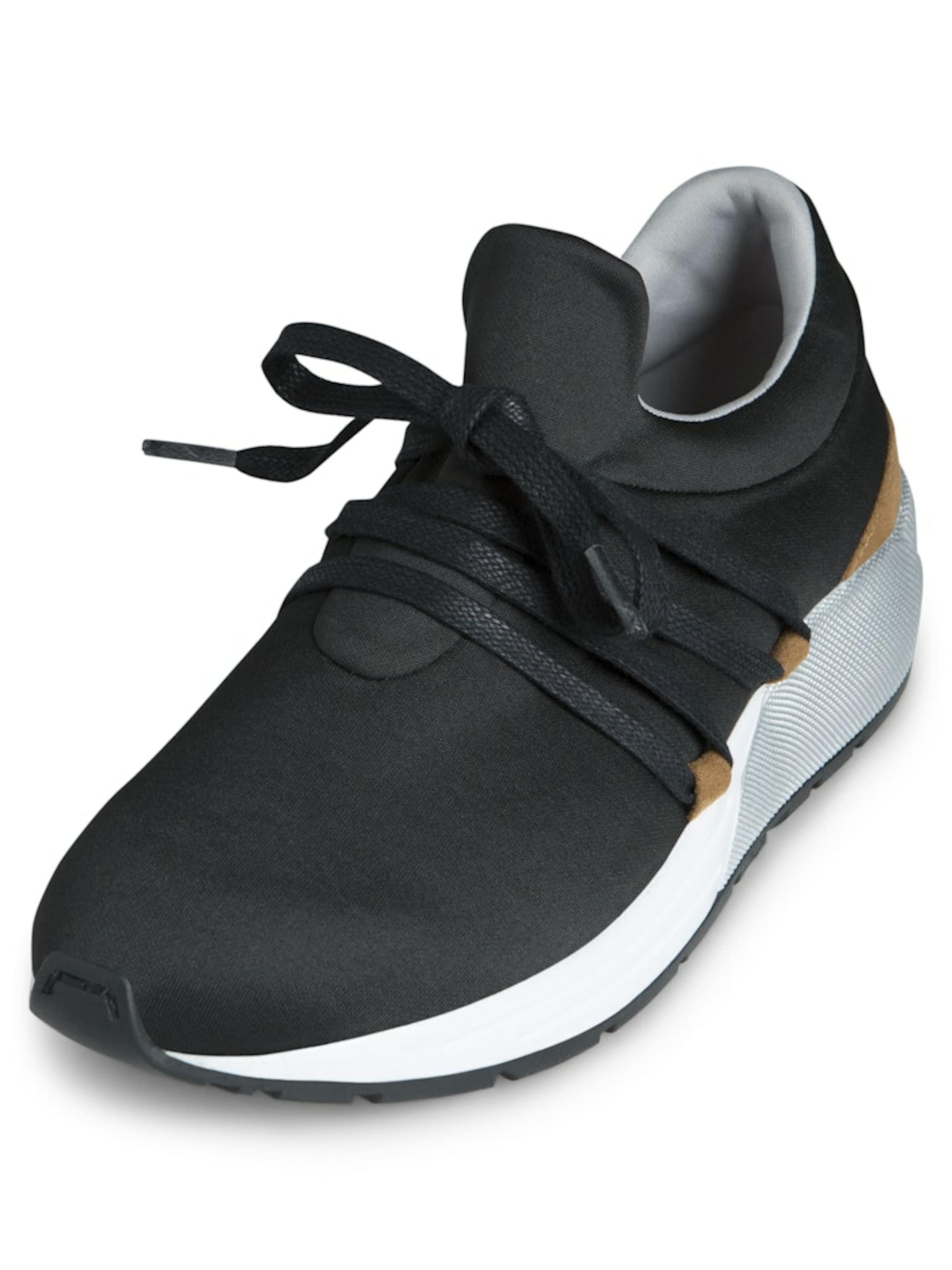 PIECES Platform trainers in Black