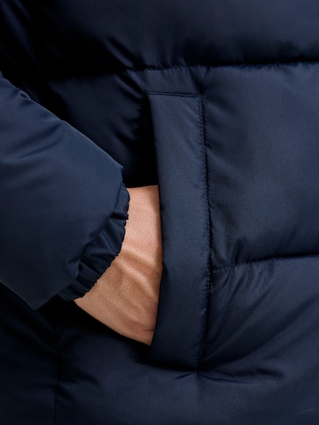 Jack & Jones Plus Zimska jakna 'JJPMAZE' | modra barva