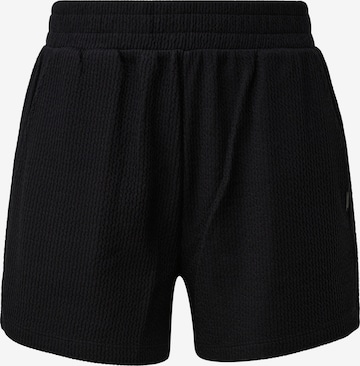 QS Shorts in Schwarz: Vorderseite