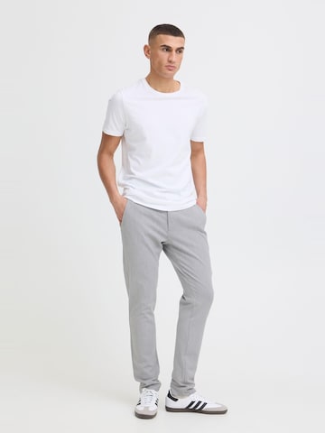 Coupe slim Pantalon chino 'Frederic' !Solid en gris