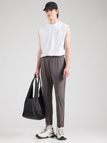 Hummel Tapered Sporthose 'SPRINT' in Grau