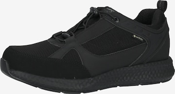 PoleCat Sneakers in Black: front