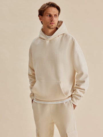 DAN FOX APPAREL Sweatshirt 'Sebastian Heavyweight' in White: front