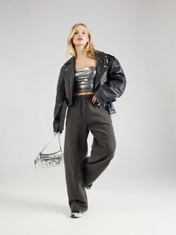 Monki Top in Grijs