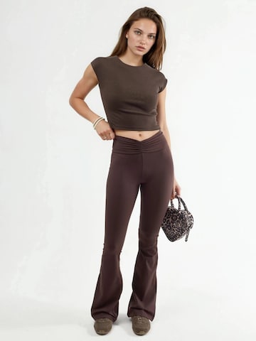 Busem Blouse in Brown
