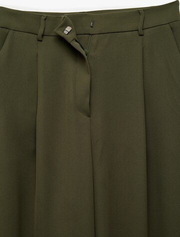 Koton Wide leg Pleat-Front Pants in Green