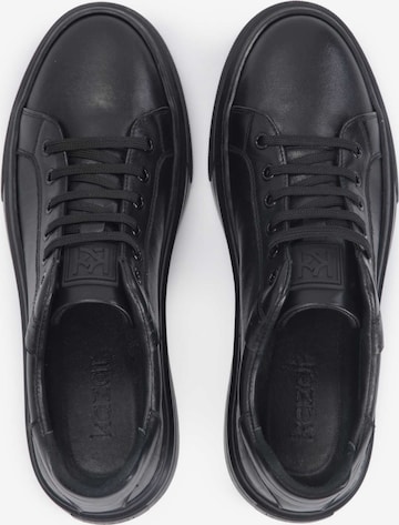 Sneaker bassa di Kazar in nero