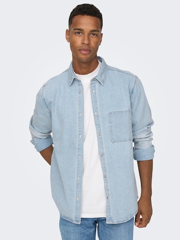 Coupe regular Chemise 'Storm' Only & Sons en bleu