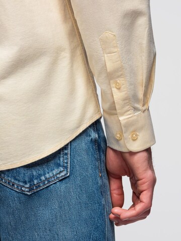 Coupe regular Chemise 'OM-SHOS-0183' Ombre en jaune