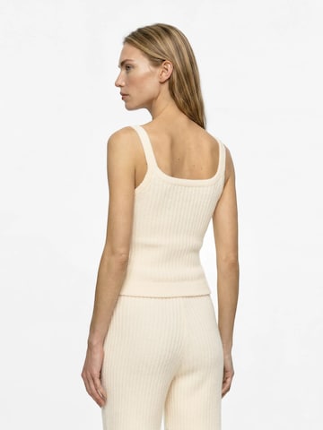 Karl Lagerfeld Neuletoppi värissä beige