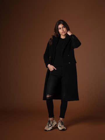 Manteau d’hiver Vulto en noir