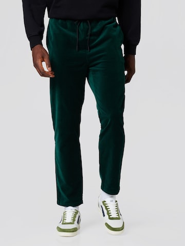 Regular Pantalon 'Luca' Sinned x ABOUT YOU en vert : devant