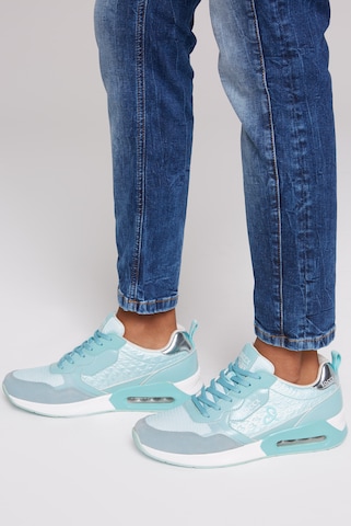 Soccx Sneakers in Blue: front